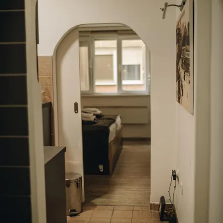 Premijer 1 * Βελιγράδι