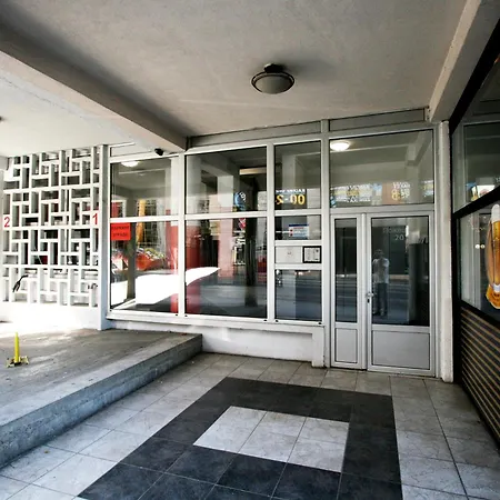 Premijer 1 * Белград